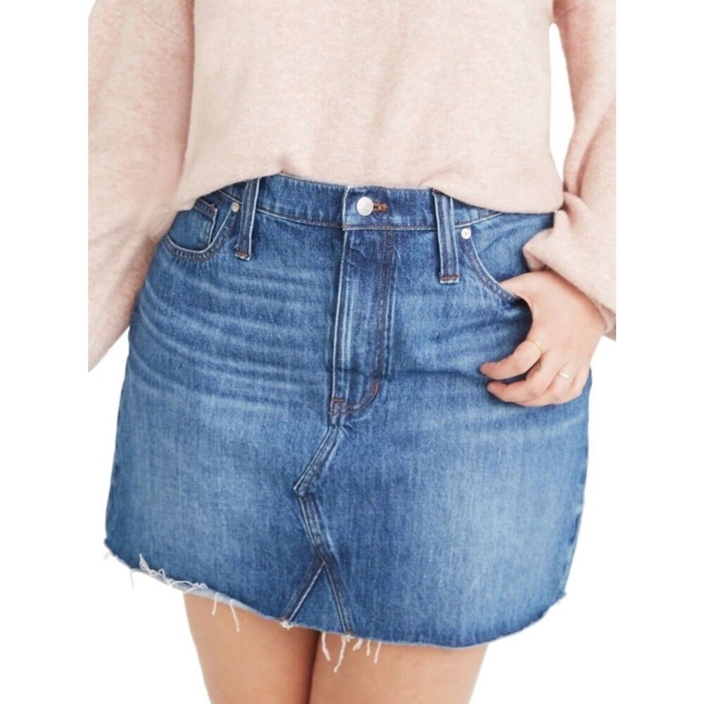 Madewell denim  Jean Skirt mini raw Hemline size 26 size small